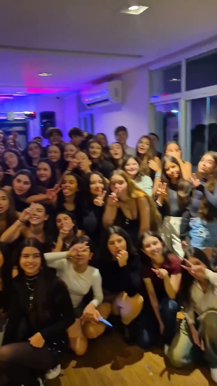 DJ e animação em festa teen